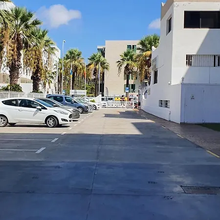 Adults Only Sunny Quiet With Aircon In Center Of Americas Apartament *