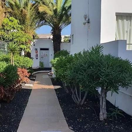 Adults Only Sunny Quiet With Aircon In Center Of Americas Apartament Playa de las Americas (Tenerife)