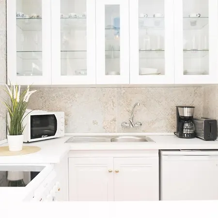 Adults Only Sunny Quiet With Aircon In Center Of Americas Apartament *