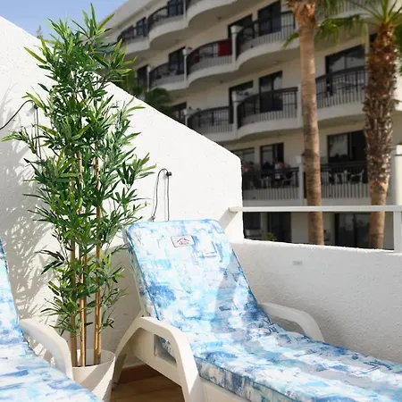 Adults Only Sunny Quiet With Aircon In Center Of Americas Apartament